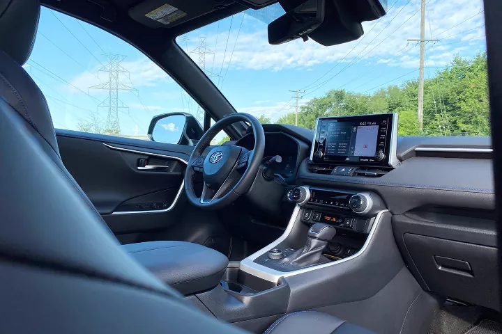 2020 Toyota RAV4 gallery image 5