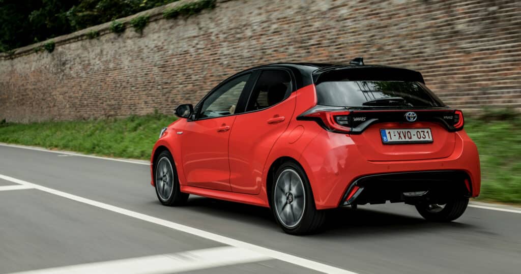 2022 Toyota Yaris gallery image 3